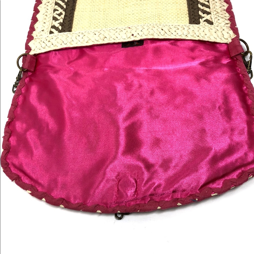🔸V by Eva Woven Embroidered Shoulder Purse - Picture 7 of 8